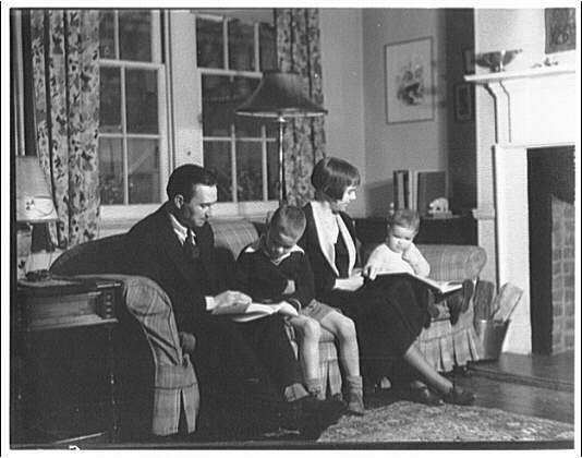 Art Brown and family. Brown family on couch II, 1932 (Library of Congress)