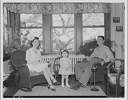 Charlotte Hall Military Academy. Family portrait I, 1920 (Library of Congress)
