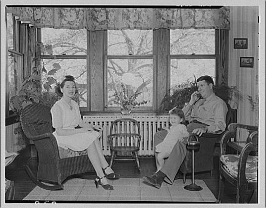 Charlotte Hall Military Academy. Family portrait II, 1920 (Library of Congress)