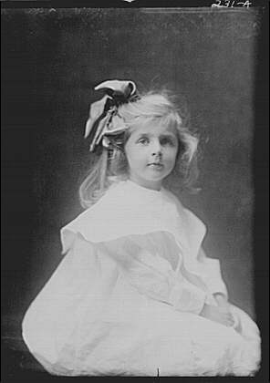 Coxhead girl, 1906 (Library of Congress)