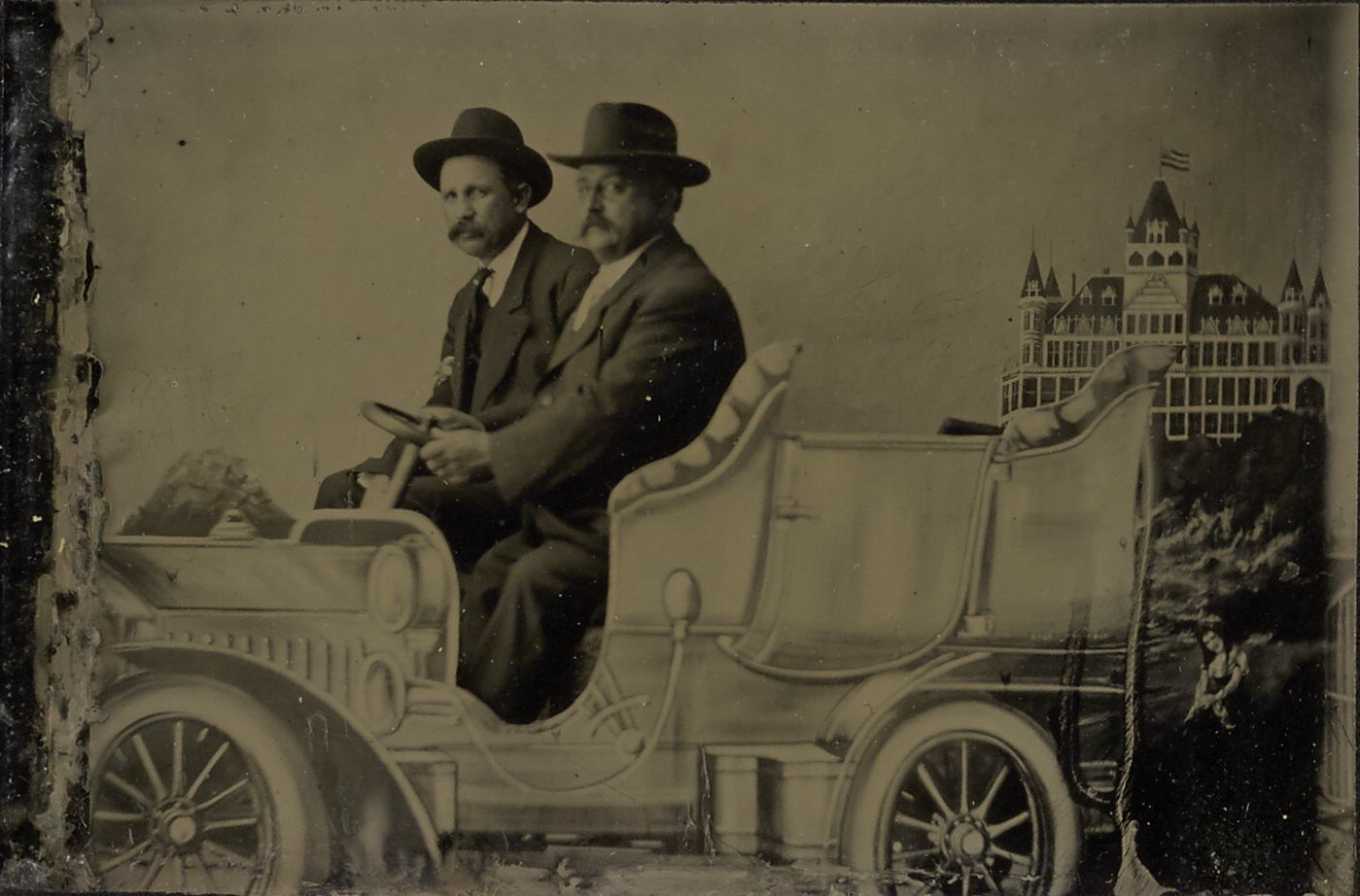 John Rains and John Reed in souvenir photograph, 1920 (Internet Archive)