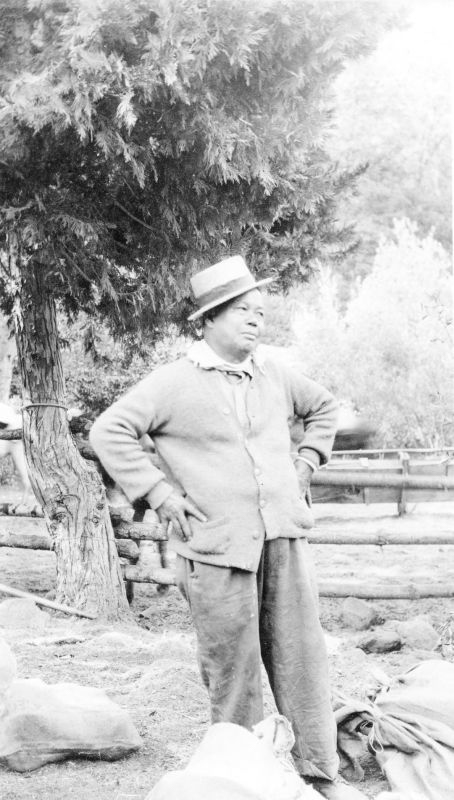 Ling Joe on fishing trip with Senator Linder's party, 1916 (Internet Archive)