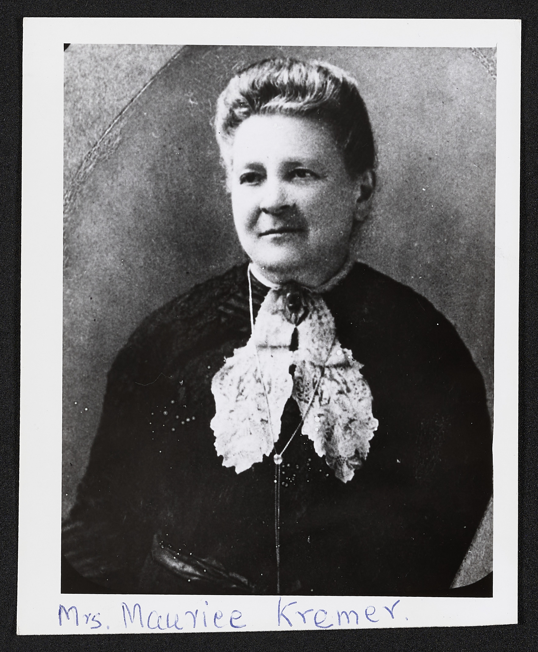 Portrait, Mrs. Maurice Kremer, circa 1880 - 1890, 1885 (Internet Archive)