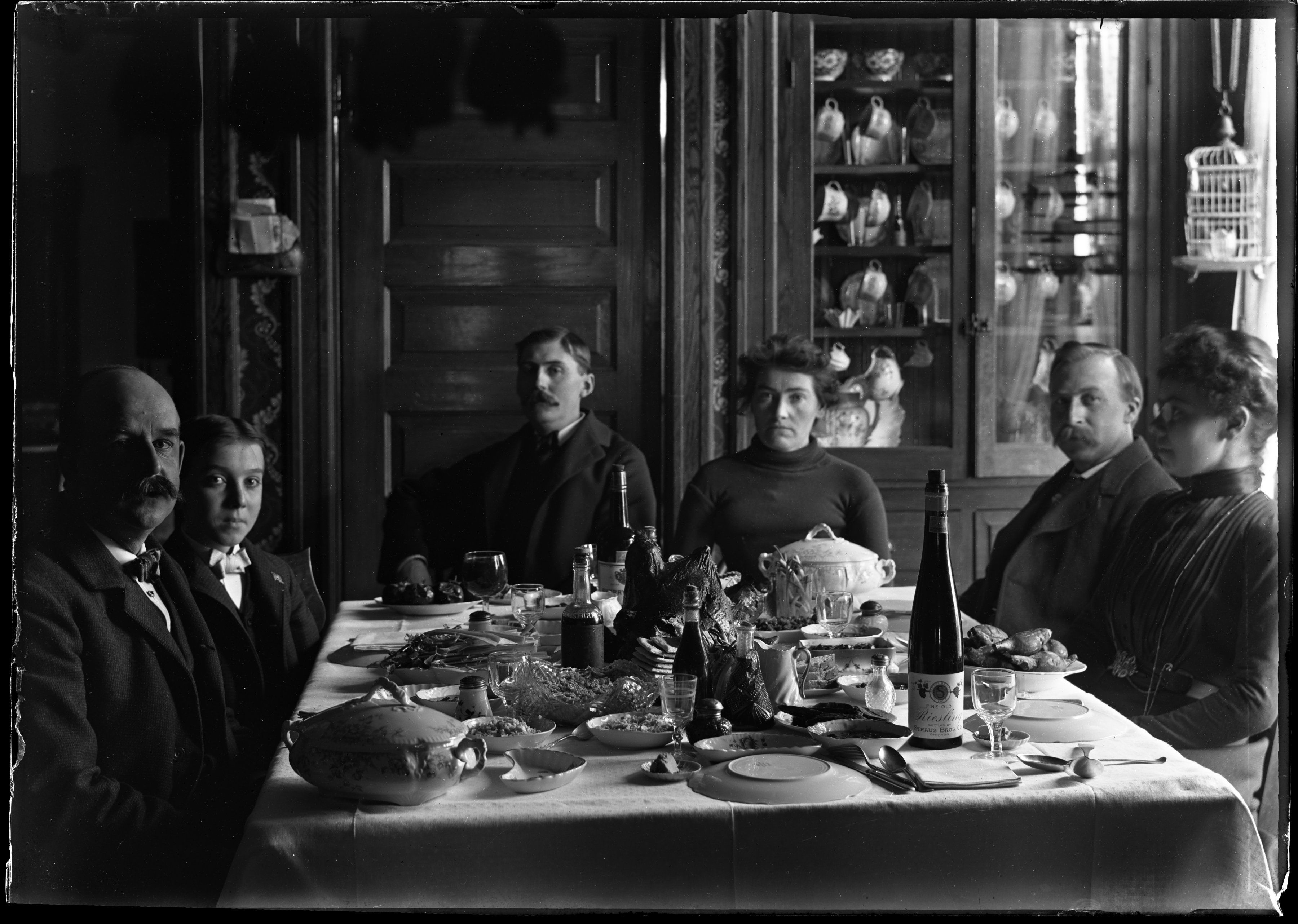 Rudolph Michaelis and friends at Thanksgiving dinner, midwestern U.S., November 29, 1900, 1900 (Internet Archive)