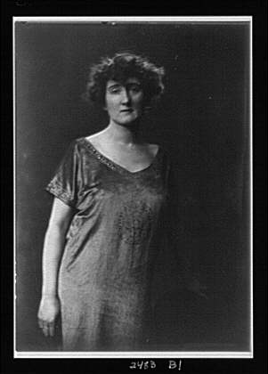 Wolf, Mrs, 1919 (Library of Congress)