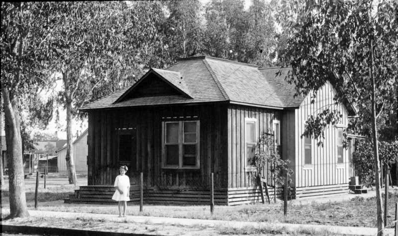 Worthley Family Home, Fowler, California, ca 1894, 1894 (Internet Archive)